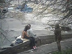 拉丁裔男女同校的阿希利 madisin 获取钉的更老的家伙