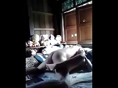 在淋浴的大胸部