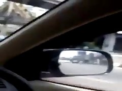 亚洲显示指法在车里的女孩