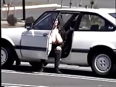 在公共公园大规模偷拍乳沟