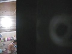 在公共汽车的亚洲 handjob