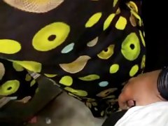美丽的亚洲少年用手玩弄为你