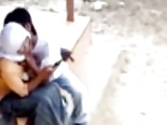 办公室女孩给了深喉口交