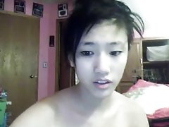 超级可爱亚洲青少年对网络摄像头