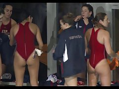 马来语熟女洗澡、 换衣服