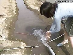 出售你的女朋友 — — 他喜欢看他 gf 他妈的