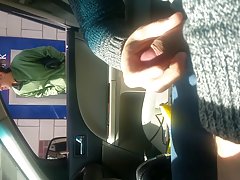 吻我...婊子女孩亲吻了一个女孩 （热湿吻）