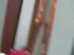 再一次戴着手铐的肛门冲击生于袖口